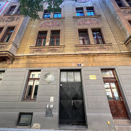 Hostel Do-Re-Mi Prag Dış mekan fotoğraf
