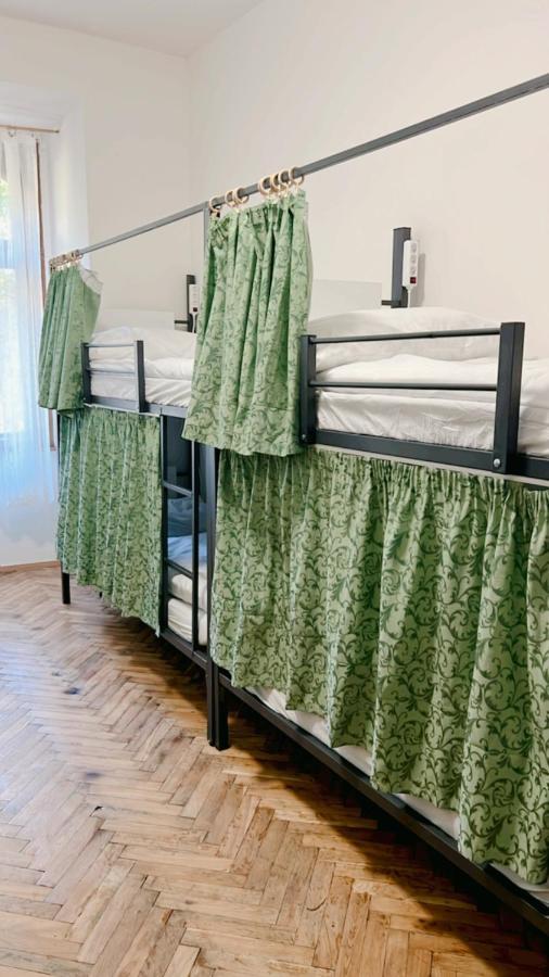Hostel Do-Re-Mi Prag Dış mekan fotoğraf