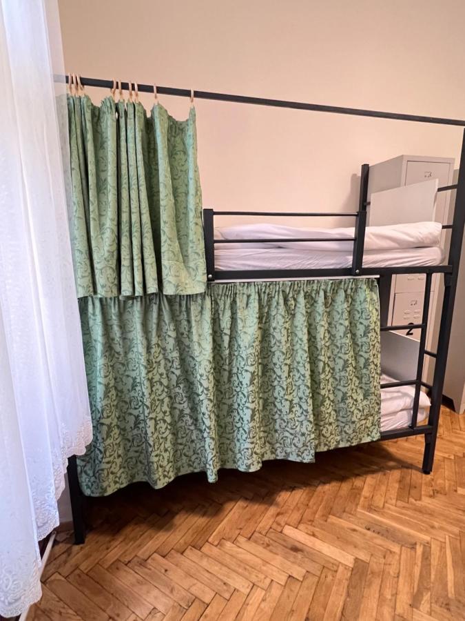 Hostel Do-Re-Mi Prag Dış mekan fotoğraf
